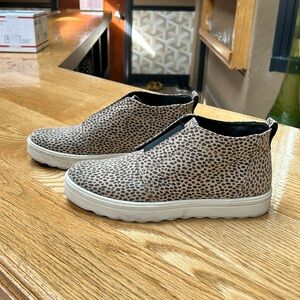 Universal Thread Animal Print Booties Only Worn A Few Times.